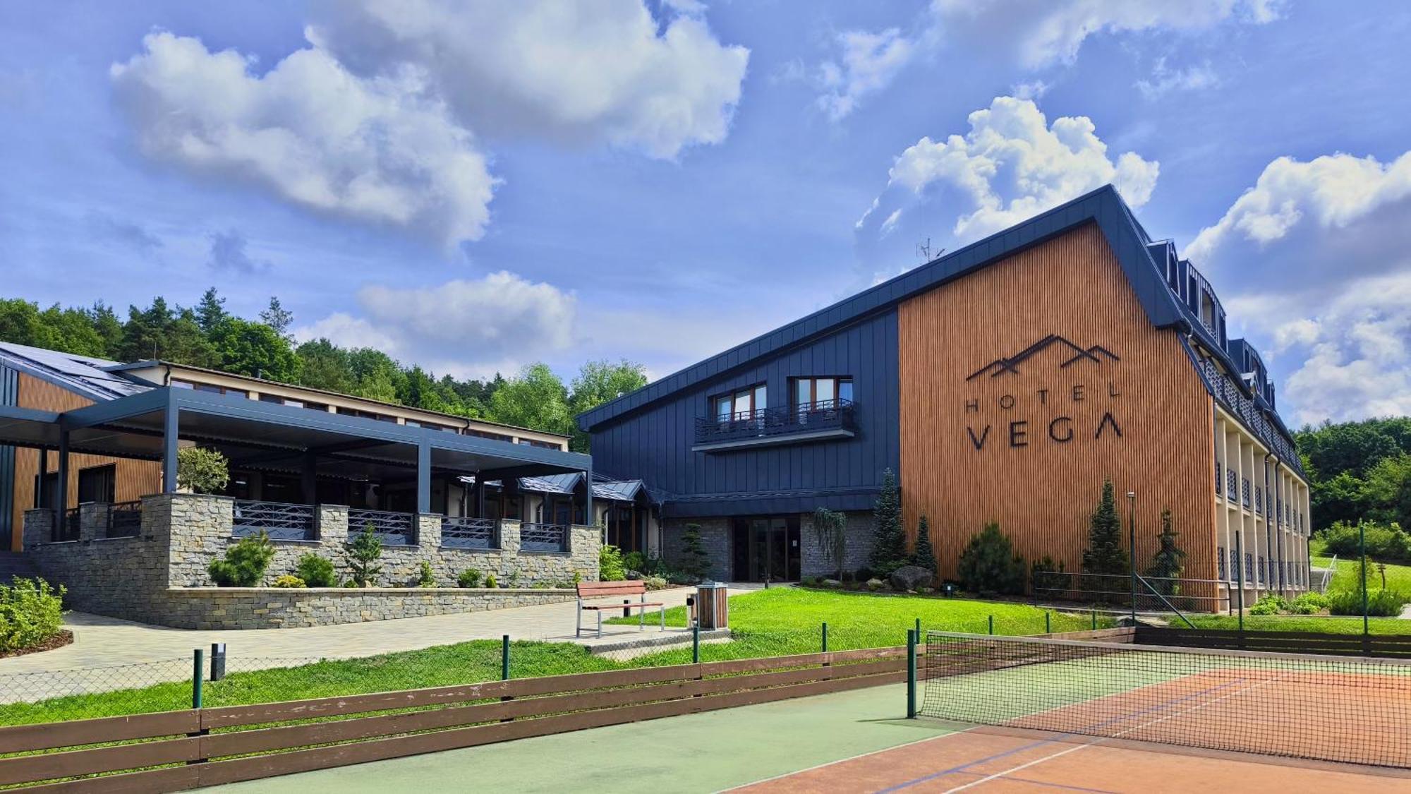 Hotel Vega Luhacovice Exterior photo